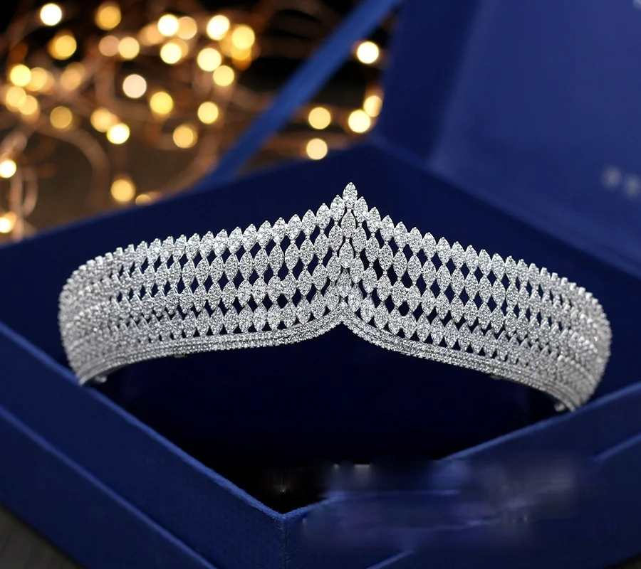 

Full Zircon Micro-Inlaid Diamond In The Debris Medium Princess Style Crown Bridal Headdress Wedding Dress Accessories 291