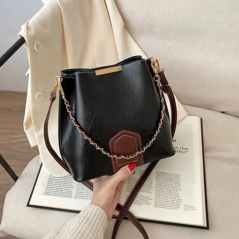 

Trend Designer Crossbody Shoulder Handbag Vintage Nubuck Leather Bucket Bag Women Wide Shoulder Waist Bag TPU Material Bags