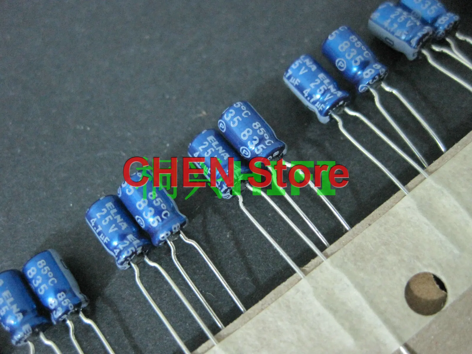 

20PCS/50PCS Malaysia ELNA blue robe 4.7uf 25v RC2 25V4.7UF 4X7MM audio electrolytic capacitor 4.7uF/25V Ultra small size