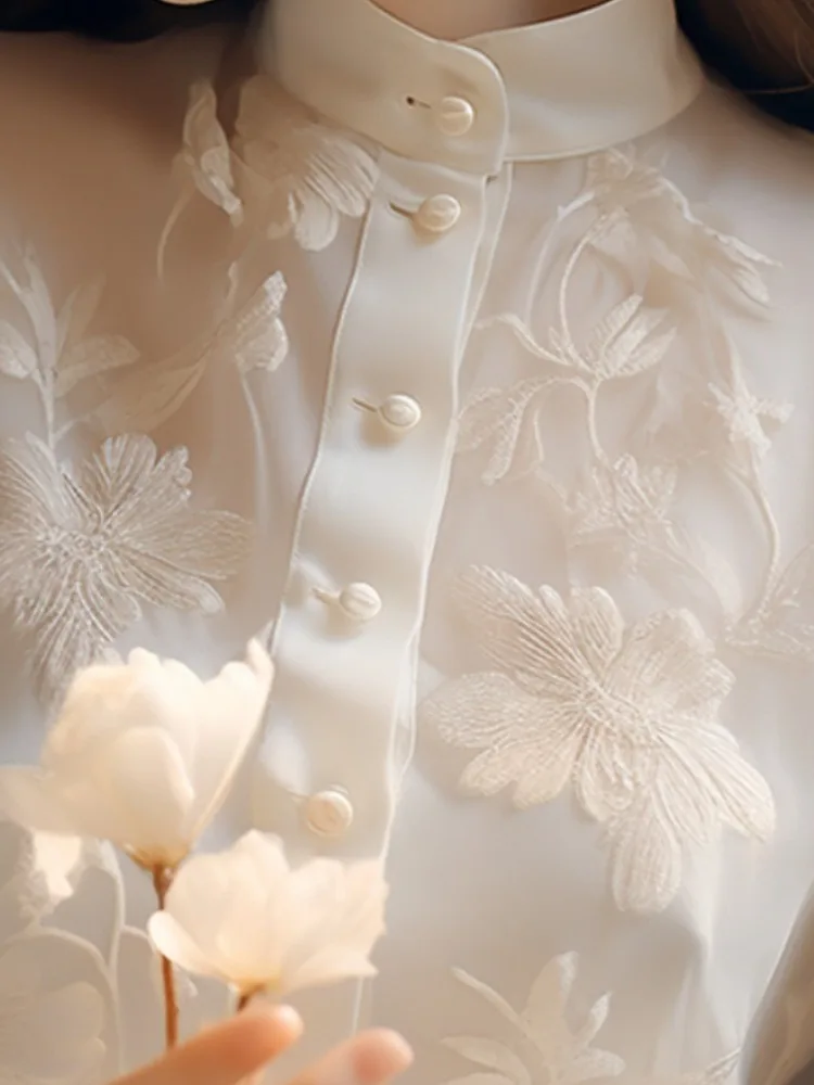 Белая женская рубашка с пышными рукавами Элегантная блузка цветочной вышивкой