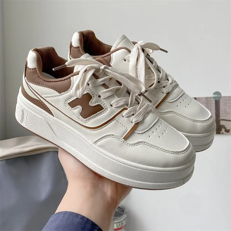 

Женские кроссовки из ПУ кожи, на шнуровке, Размеры 35-40