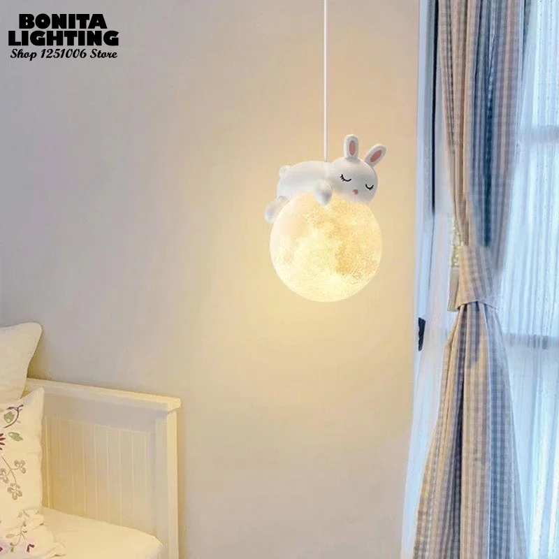 Кремовый стиль минималистичная детская комната медведь/кролик держащий луну