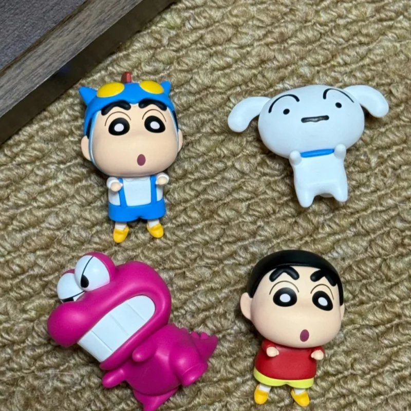 Фото Коллекционная фигурка Funism Crayon Shin Chan: миниатюрная аниме-фигурка в лежачей позе, трендовый аксессуар для приборной панели автомобиля №1
