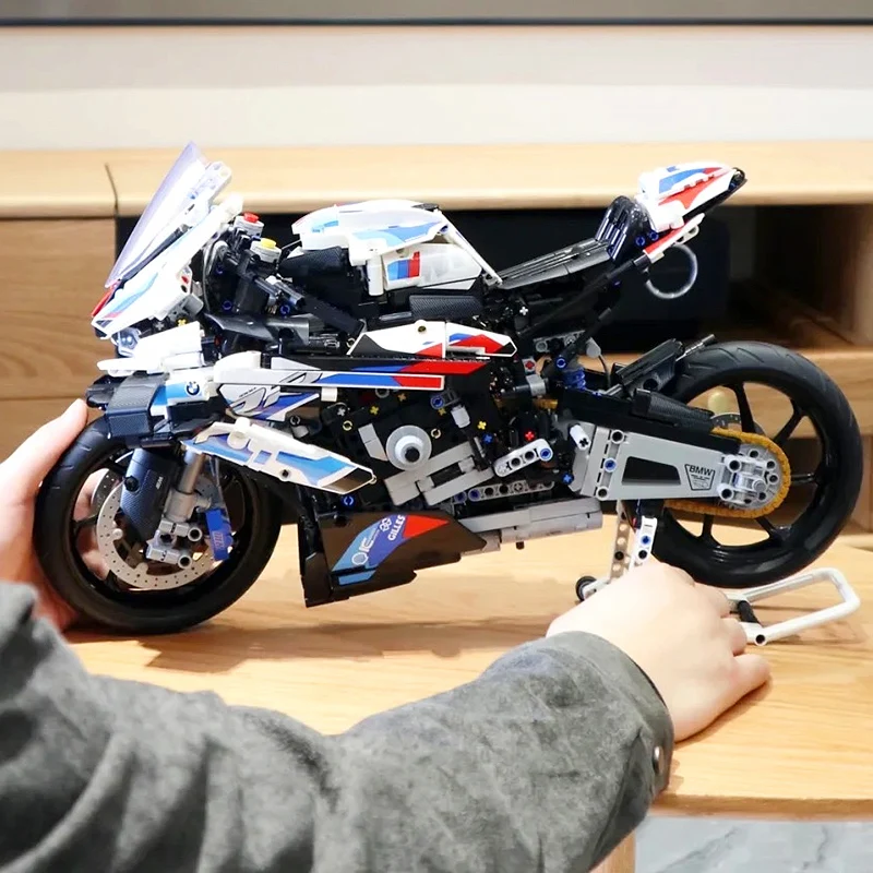 

1920 шт. высокотехнологичные строительные блоки серии M 1000 RR для мотоцикла, знаменитые гоночные автомобили, технические блоки, игрушки для мал...