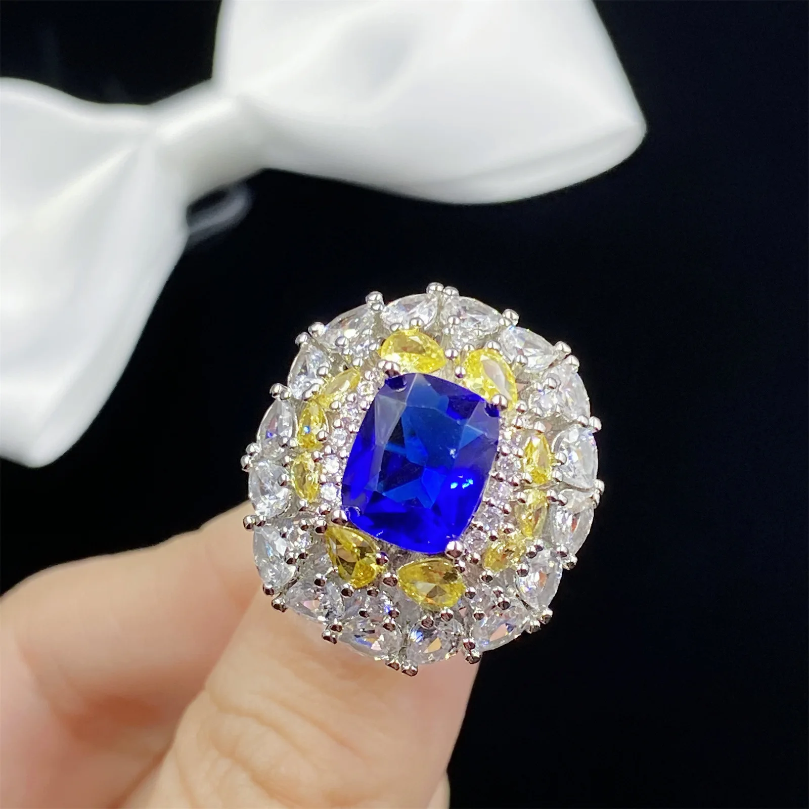 

WPB Premium Women Rings Rectangular Blue Diamond Ring Female Luxury Jewelry Bright Design Girl Gift Lady Party Banquet New
