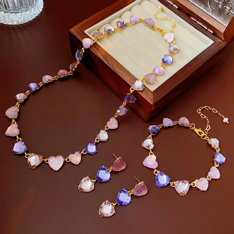 2023 новое поступление легкие роскошные милые элегантные серьги-подвески с кристаллами цвета Love модные кристаллы классические женские ювелирные изделия в форме капли воды