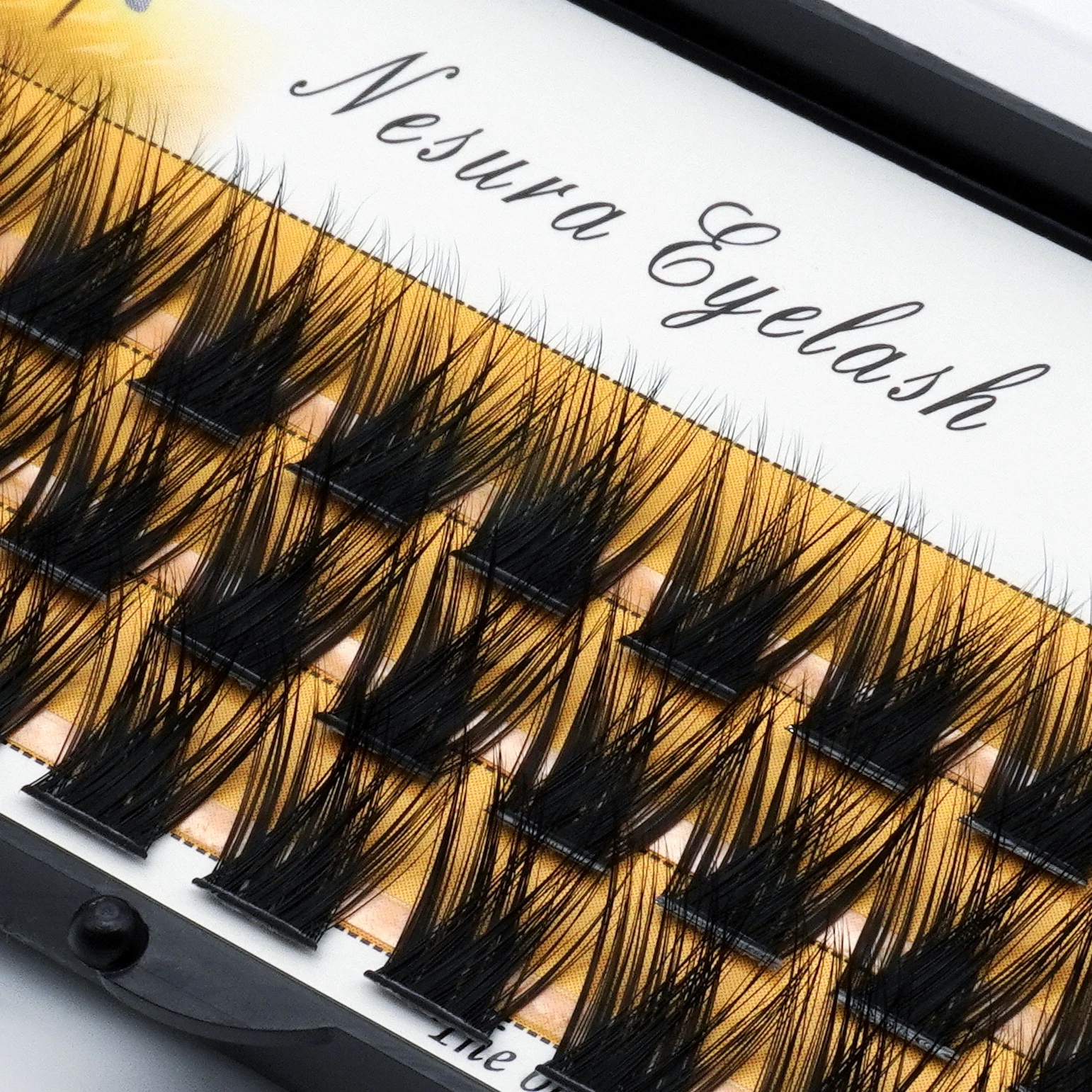 

36 Clusters 40D False Eyelashes Single Cluster False Eyelashes Segmented Natural Eyelashes Use Simple Eyelash Extensions