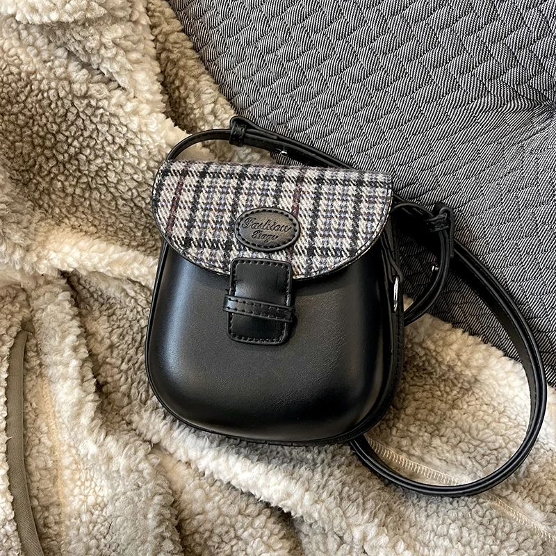 Модная трендовая женская маленькая сумка-седло новинка зимы 2023 сумка