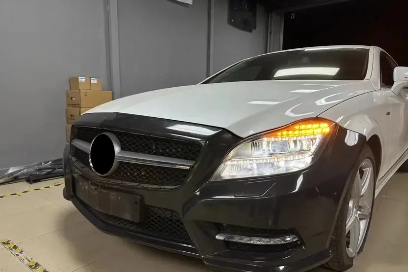 Комплект для переднего и заднего бампера Mercedes Benz W218 CLS CLS63