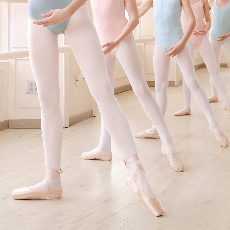 Көшедегі жалаңаш қыздардың суреттері