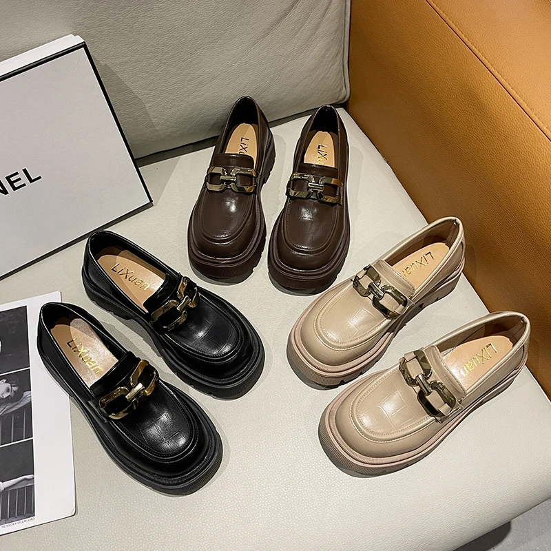 

Обувь на плоской подошве