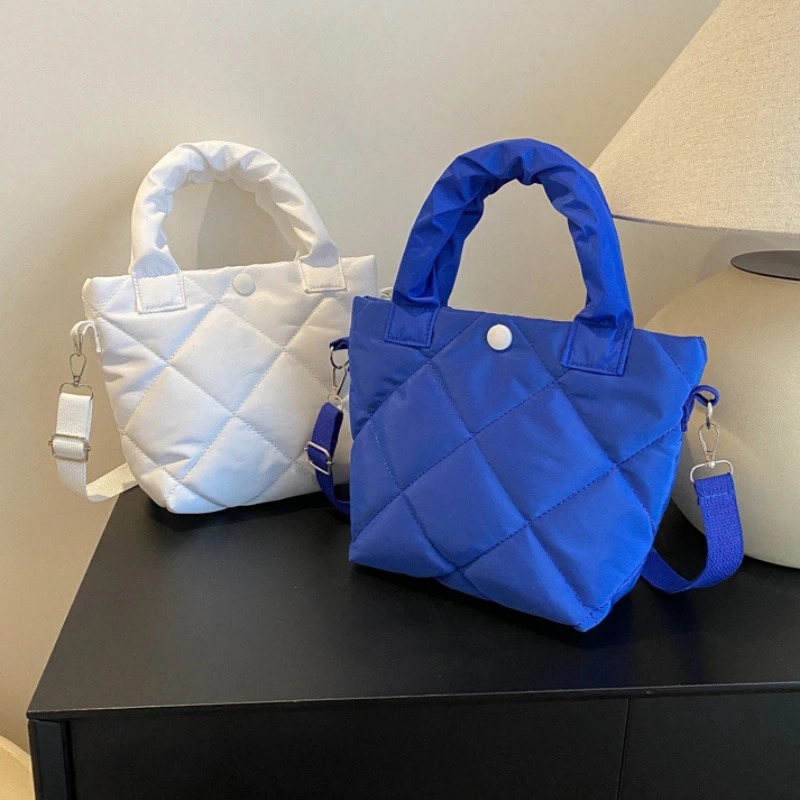 

Сумка на плечо женская из ткани «Оксфорд» с ромбовидной вышивкой