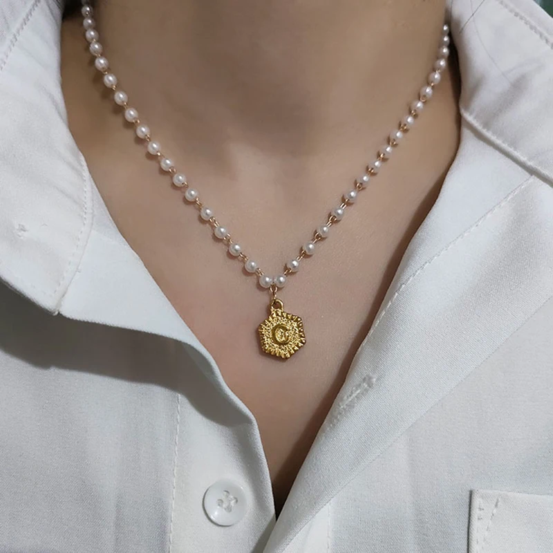 

Gold Color Hexagon Initial Letter Necklace for Women Girl Pearl 26 A-Z Alphabet Pendant Necklace Collar Luxury Jewelry Wholesale