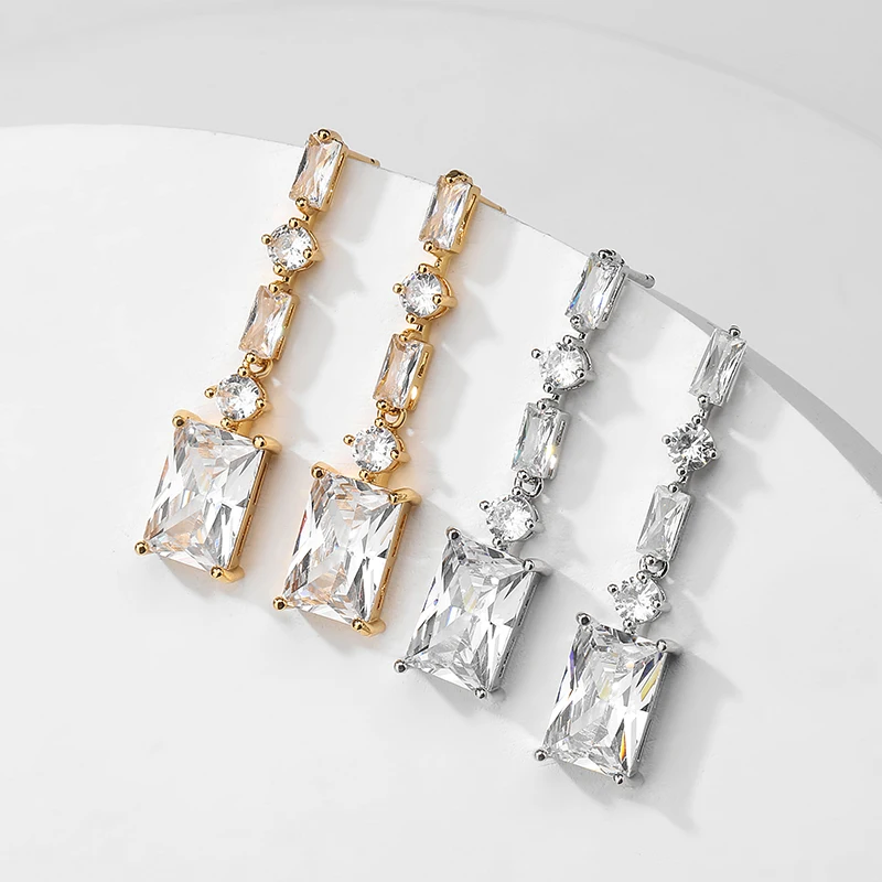

Uilz Brand New Cubic Zirconia Round Claw Chain Tassel Long Drop Earrings for Women Sparkling Square Ear Bridal Wedding Jewelry