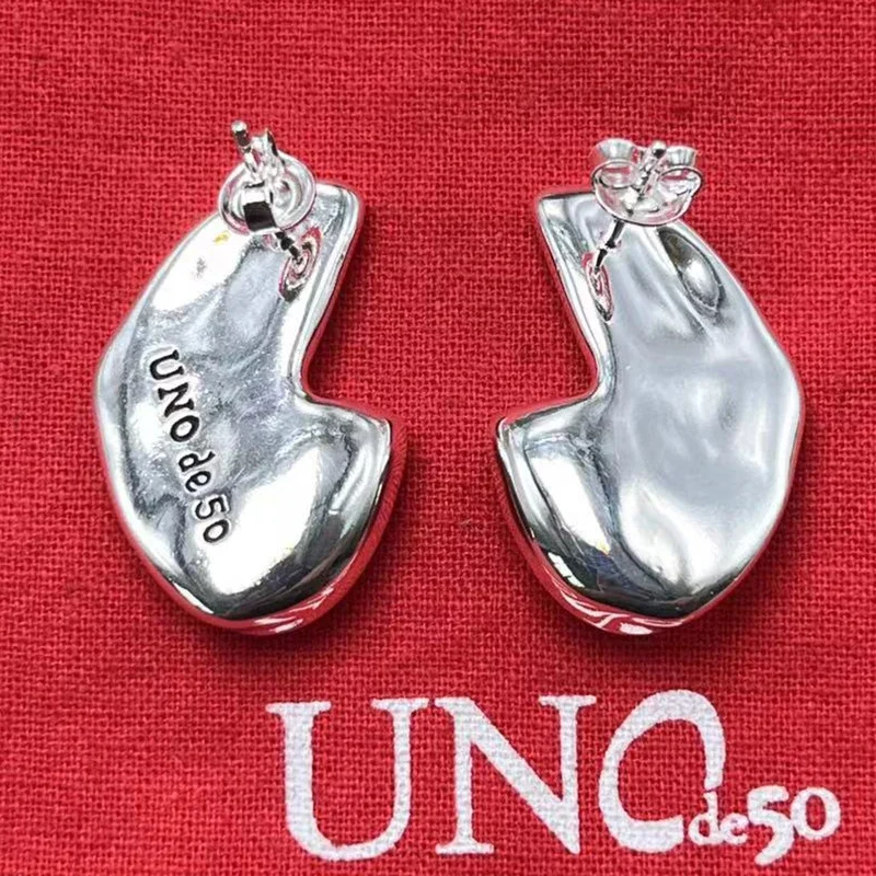 Женские серьги-гвоздики UNOde50