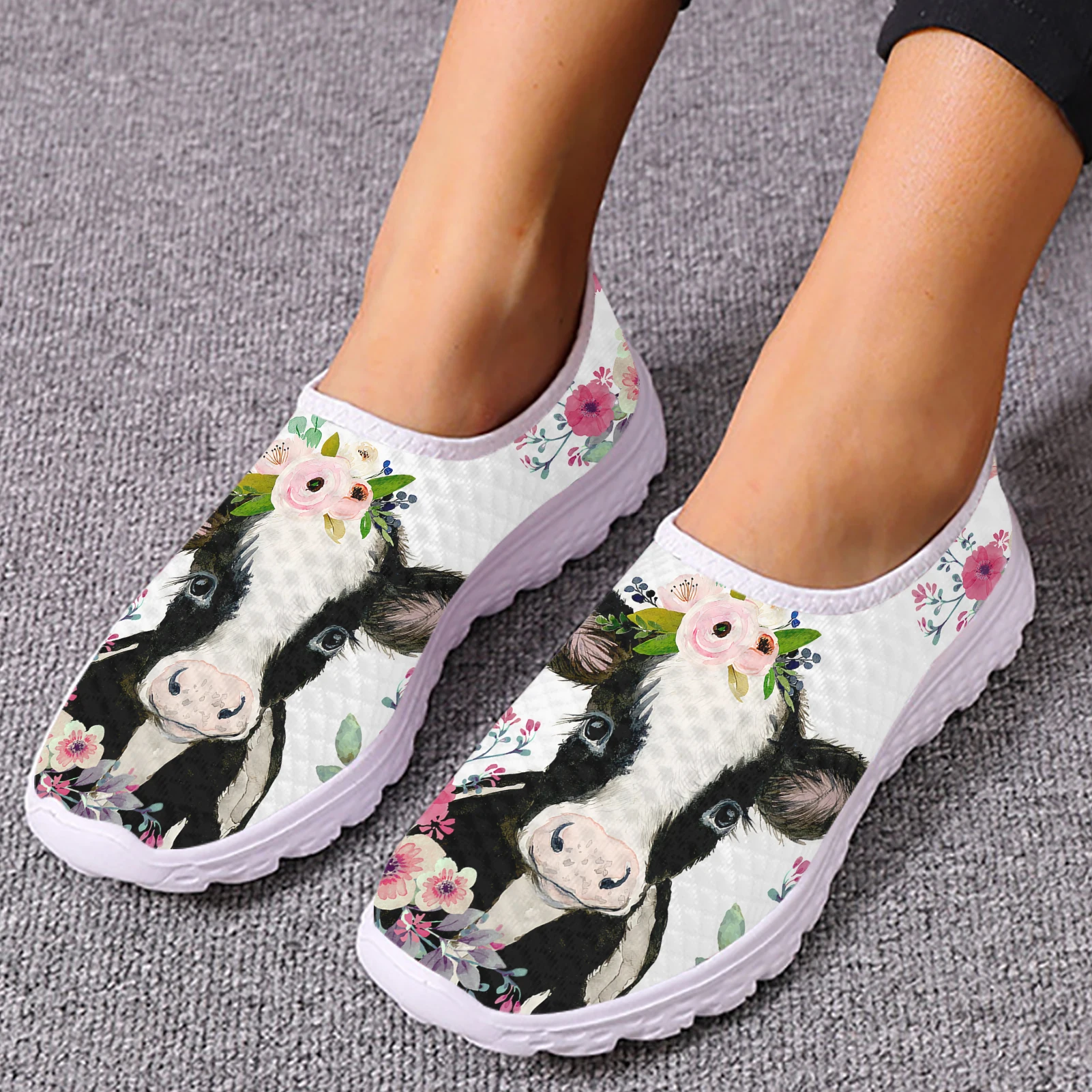 

INSTANTARTS Cartoon Milk Cow Hibiscus Print Lightweight Flat Walking Shoes Ladies Animal Print Summer Breathable Mesh Shoes