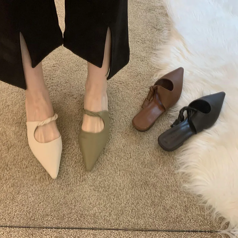 

Мюли женские на плоской подошве, мягкие кожаные шлепанцы из микрофибры, светильник Кая внешняя одежда, современные тапочки, заостренный нос...