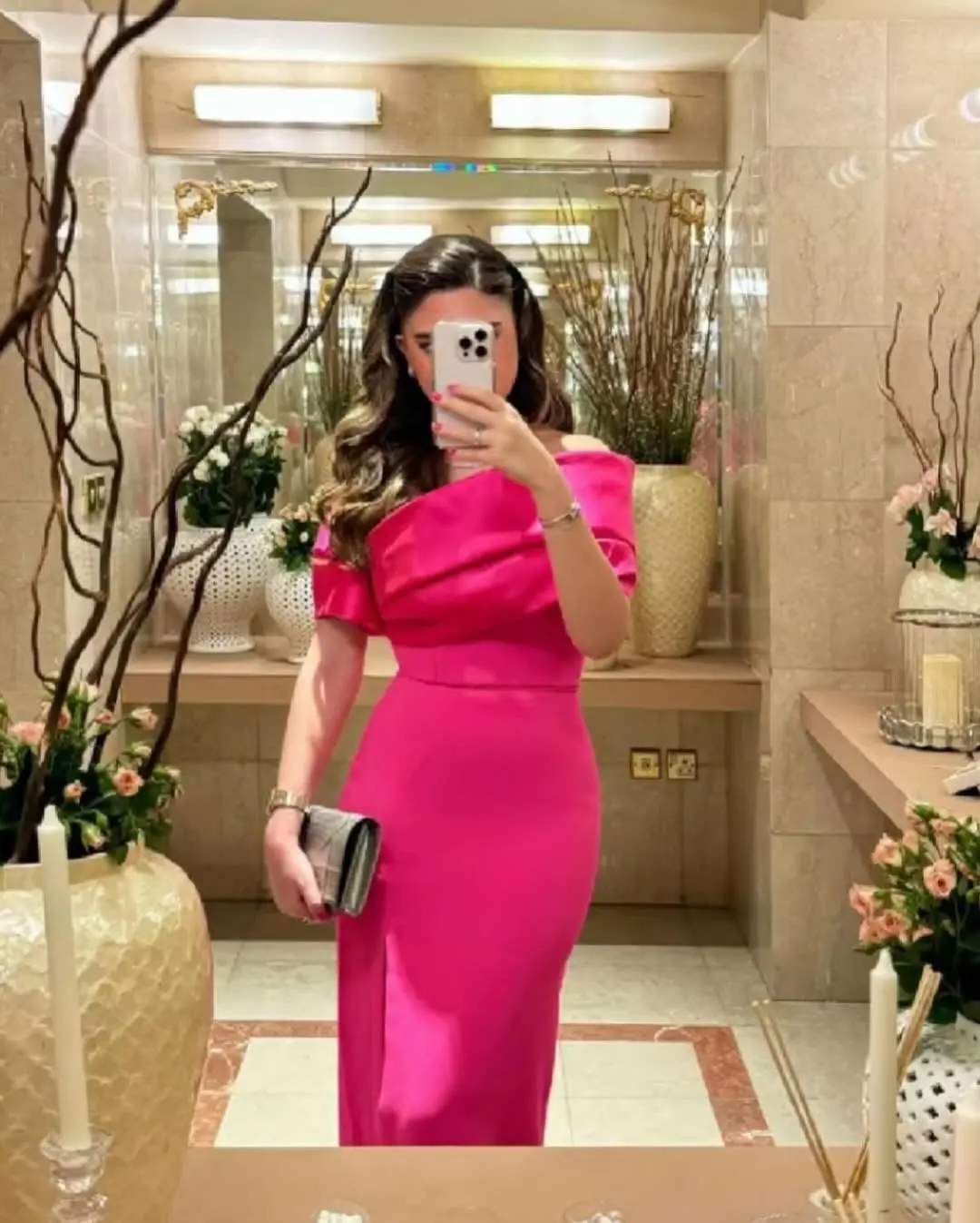 Фото Вечернее платье Meetlove Pink: индивидуальный пошив, Саудовская Аравия, женское, фасон «русалка», с открытыми плечами, для выпускного вечера, официальное. №3