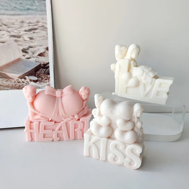 

Valentine's Day DIY Handmade Scented Candles Making Silicone Gypsum Molds Couples Holiday Commemorative Handmade Gifts