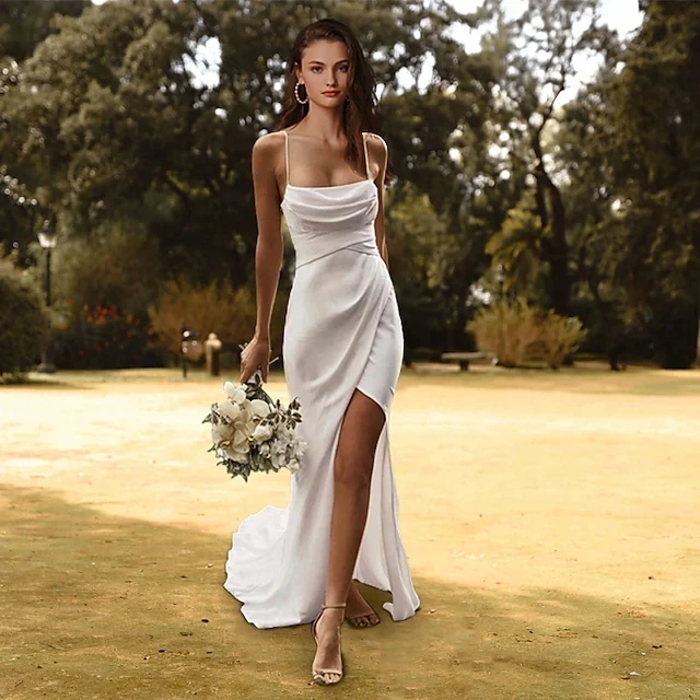 

Mermaid Pleated Wedding Dresses Spaghetti Strap Sweep Train Satin Sleeveless Simple Sexy Backless Bridal Dresses with Split