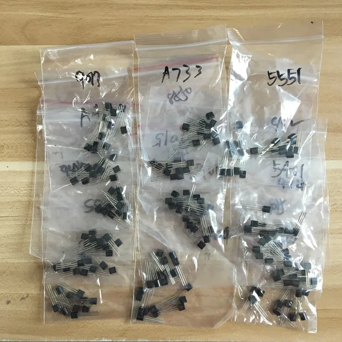

Transistor Assorted Kit (TO-92) 18kinds*10pcs=180pcs 2N2222 S9013 S9014 S9015 S9018 S8050 S8550 5551 5401 2N3904 2N3906 C1815