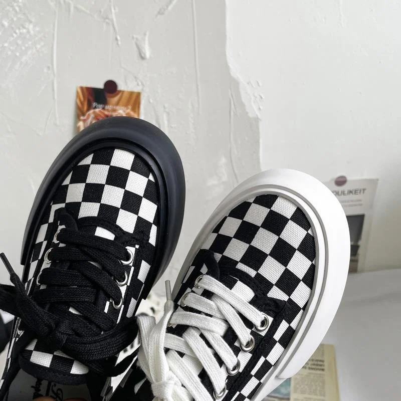 

Женские кроссовки, новинка 2023, японская Вулканизированная повседневная спортивная обувь, симпатичная Черная, белая холщовая обувь на платформе для бега и тенниса