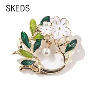 skeds elegant exquisite lady enamel flower brooch pearl pendant drop oil metal gardenia brooches pins suit dress accessories