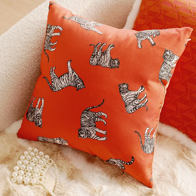 

Декоративные наволочки Orange Cream H&M