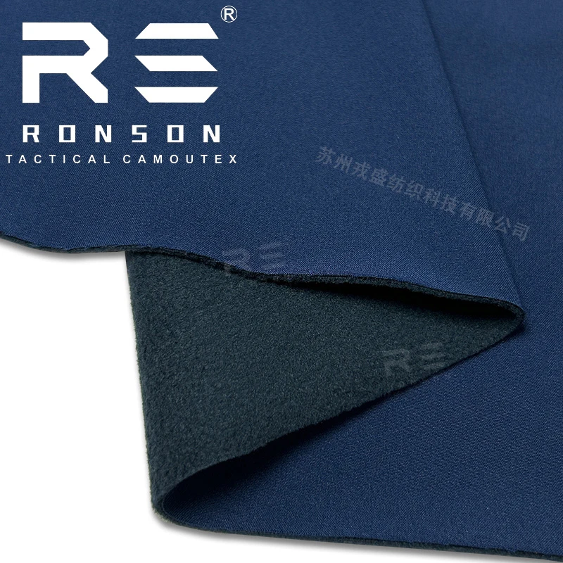 

Зимняя утолщенная ветрозащитная и водонепроницаемая одежда из флиса три в одном