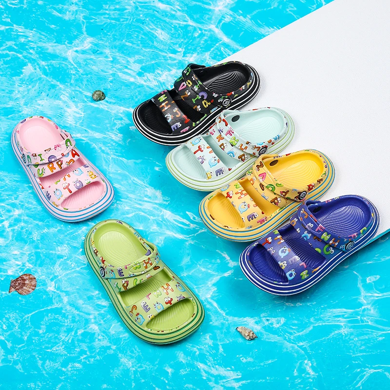 Dongdong Shoes for Children's Summer Outwear Cartoon Anti slip Broken Sandals for Boys and Girls Beach Slippers