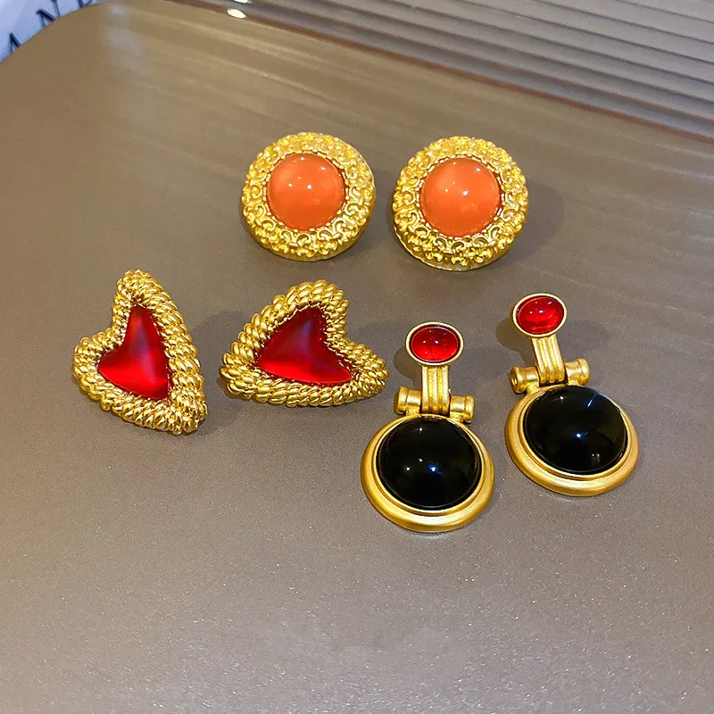 

French Baroque Style Geometric Heart Shaped 925 Silver Needle Stud Earrings Women Retro Imitation Agate Stones Earrings Jewelry