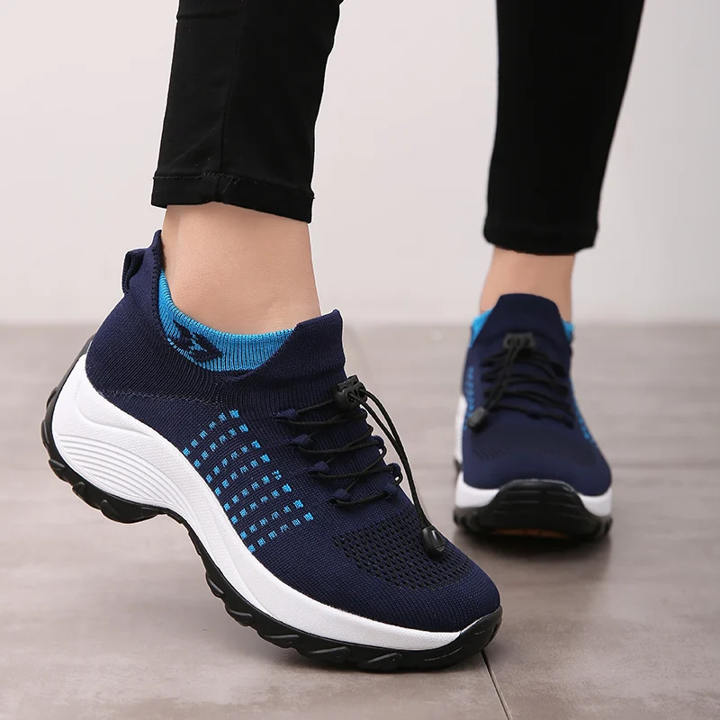 2022 New women's walking shoes fashion socks sneakers breathing comfort nursing shoes casual thick bottom non-slip