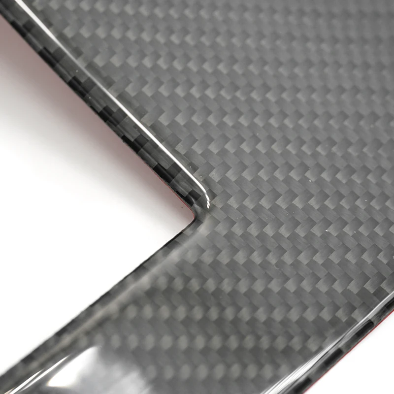 Отделка для салона автомобиля из натурального углеродного волокна приборной