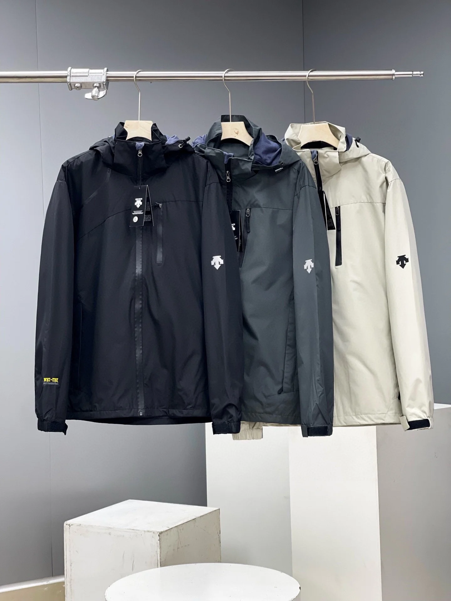 Куртки DESCENTE удобная ткань против морщин комфортный дышать Мода Тонкая посадка