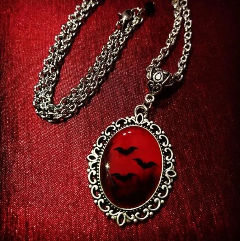 

Fashion Retro Trend Blood and Bat Dracula Inspired Resin Necklace Pendant, Black Bat and Witch Necklace, Witchcraft Necklace