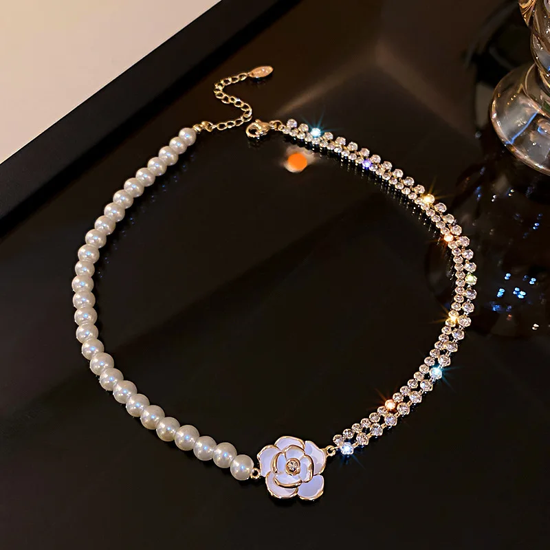 

Electroplated Pearl Set Diamond Flower Necklace Retro High Sense Clavicle Chain Autumn Winter Niche Sweater Chain Female