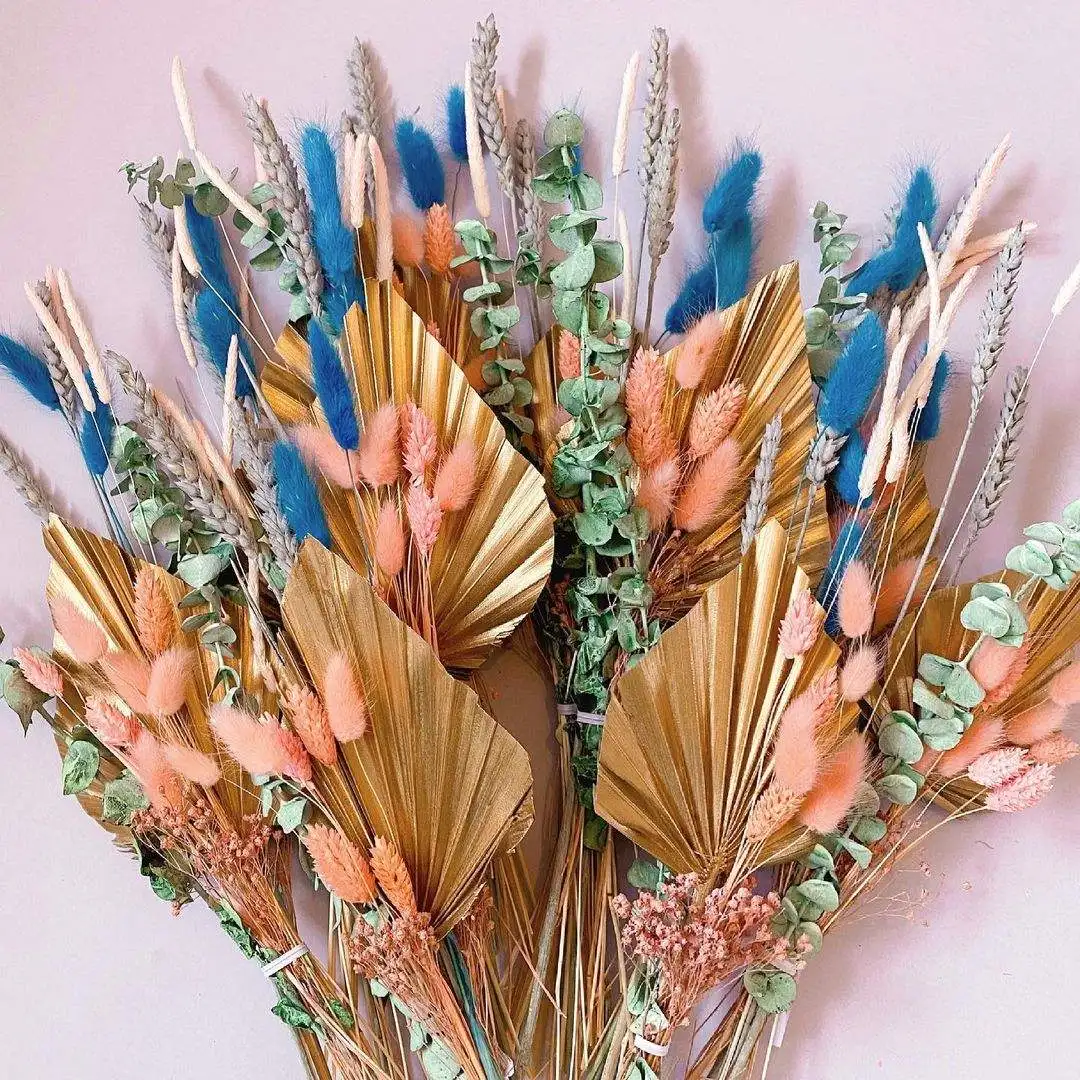 

Wholesale Handmade Small Floral Bridesmaid Bouquets Dried Pampas Grass Palm leaf Bunny Tails Decoration Boho Wedding Decor Gift