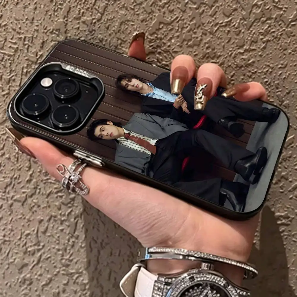 Чехол S-Skynani для iPhone 17, 16, 15, 14, 13, 12, 11 Plus, Pro Max, XS, цветной, серебристо-черный (art.: 3920dc4a7b3cd) - 3920dc4a7b3cd