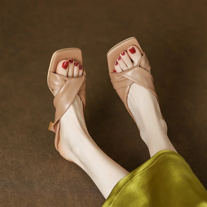 Microfiber Women Shoes 2023 New Mid Heel Shoe Women's Summer Outdoor Fashion Versatile Casual Thin Heel Women's Sandals