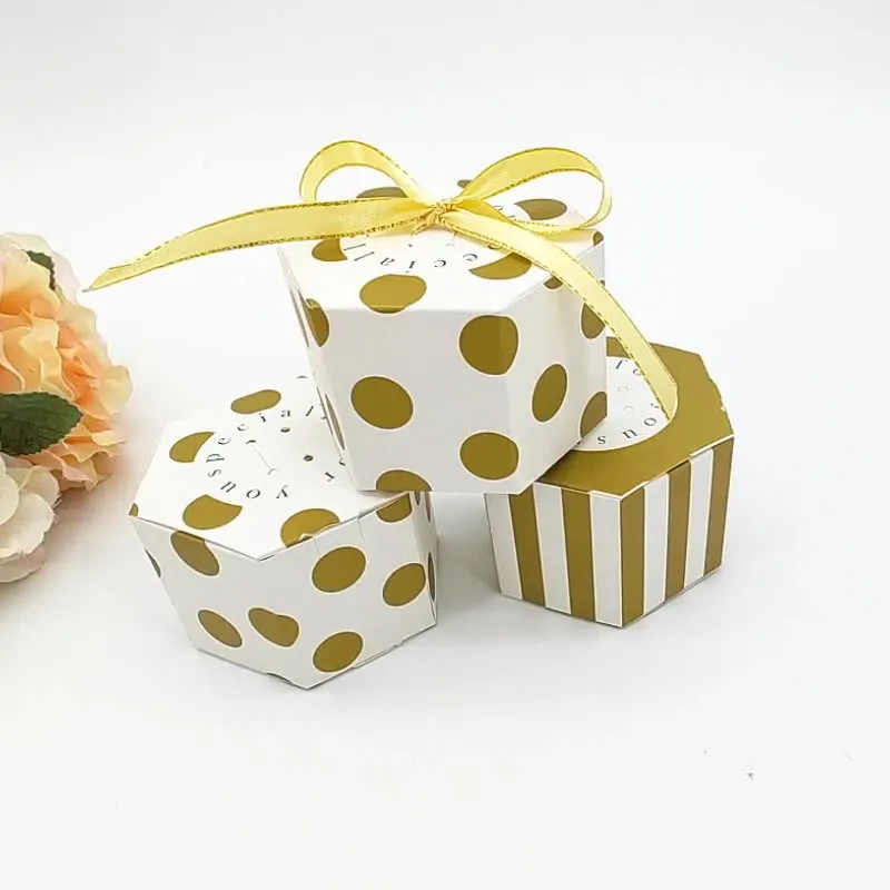 20/50 шт. коробка в черный горошек |