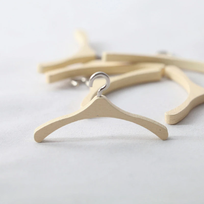 

5Pcs 1:12 Dollhouse Miniture Coat Hanger Simulation Decoration Dolls Accessories Kids Pretend Play Toys Model