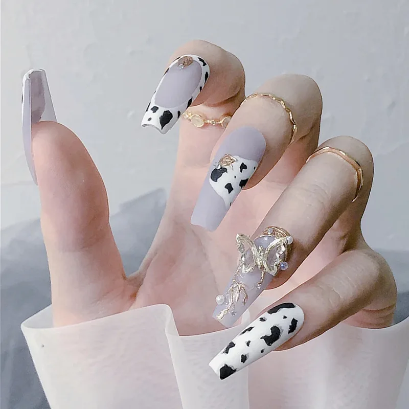 

Black White Mix and Match Cow Print Gold Butterfly Edge Fake Nails Medium Coffin False Nail UV Design Gel Popular Black Spots