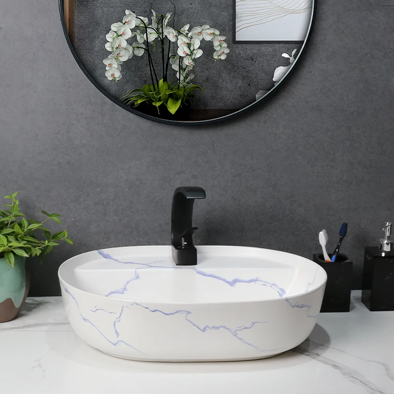 Скандинавская керамическая плитка с белым мраморным узором | Обустройство дома