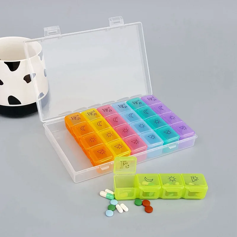 

1PCS 4 Row 28 Squares Nail Storage Box for Pills Portable Weekly 7 Days Medication Case Pill Container Organizer Plastic Box