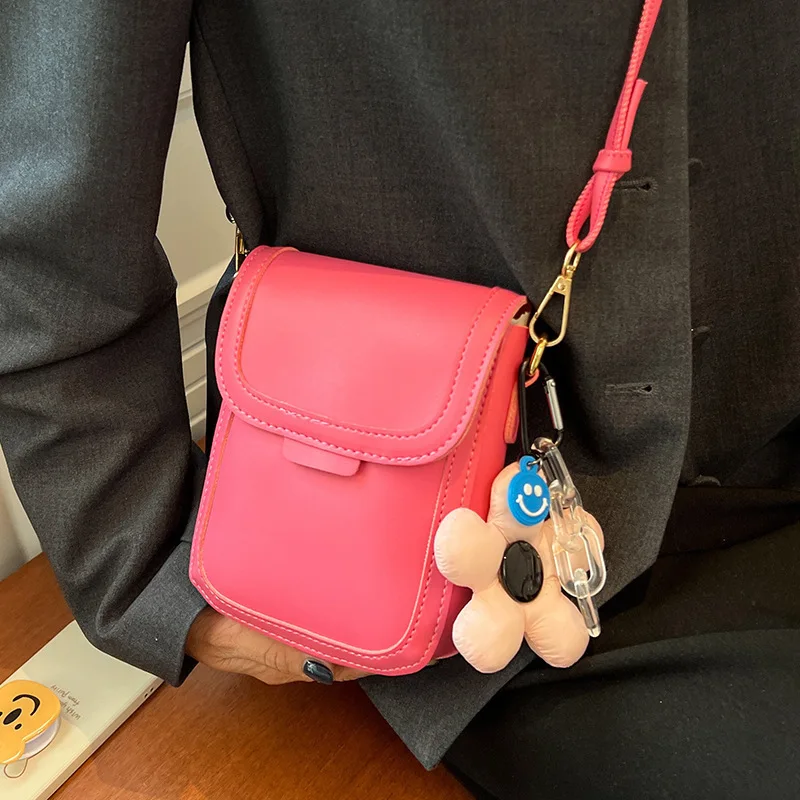 Популярная маленькая женская сумка 2024 новый стиль модная простая на плечо