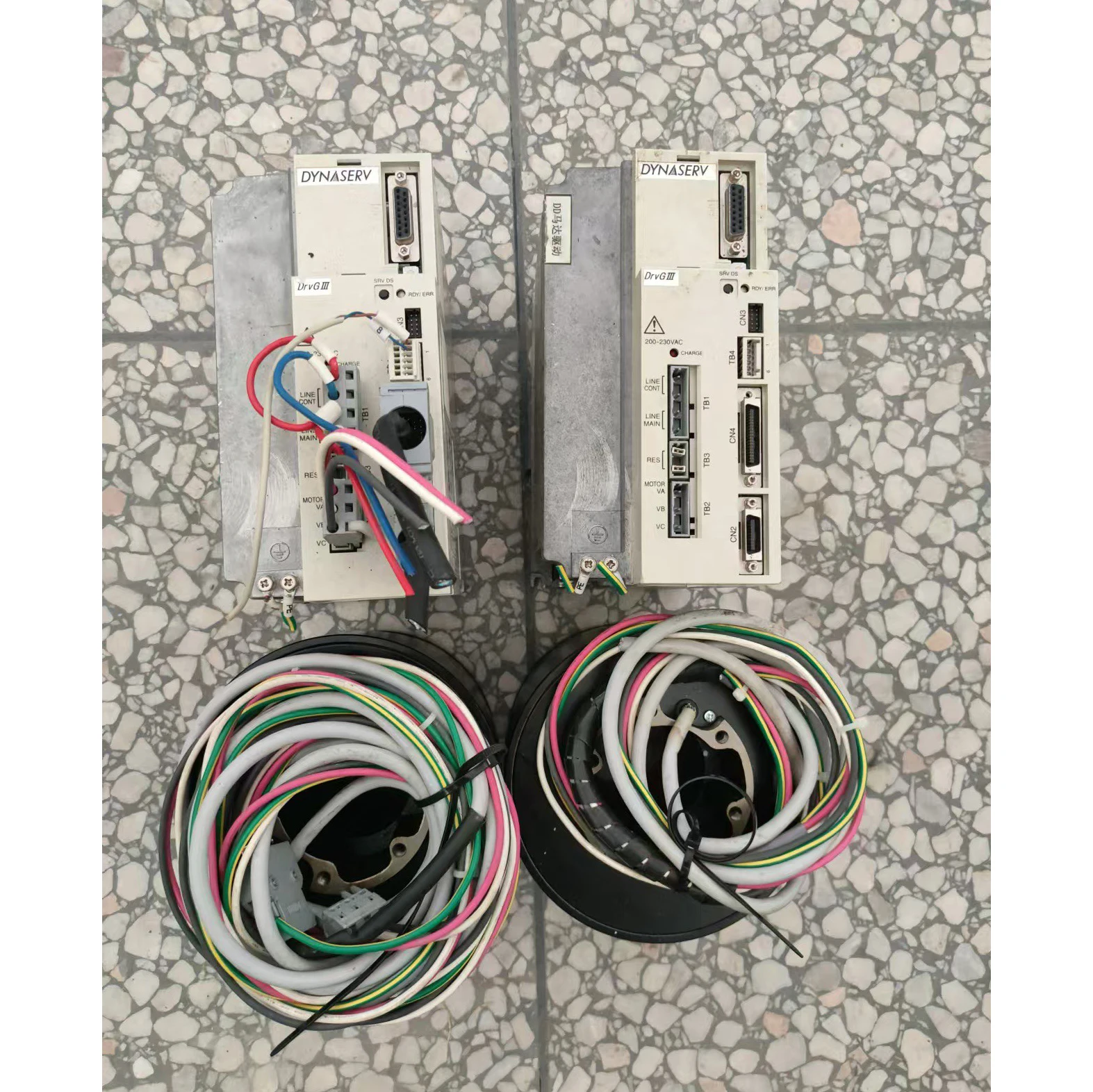 Фото Сервопривод и двигатель UR1BG3-030N-1KC-2SA-NCN DR1B-030G для Yokogawa №5