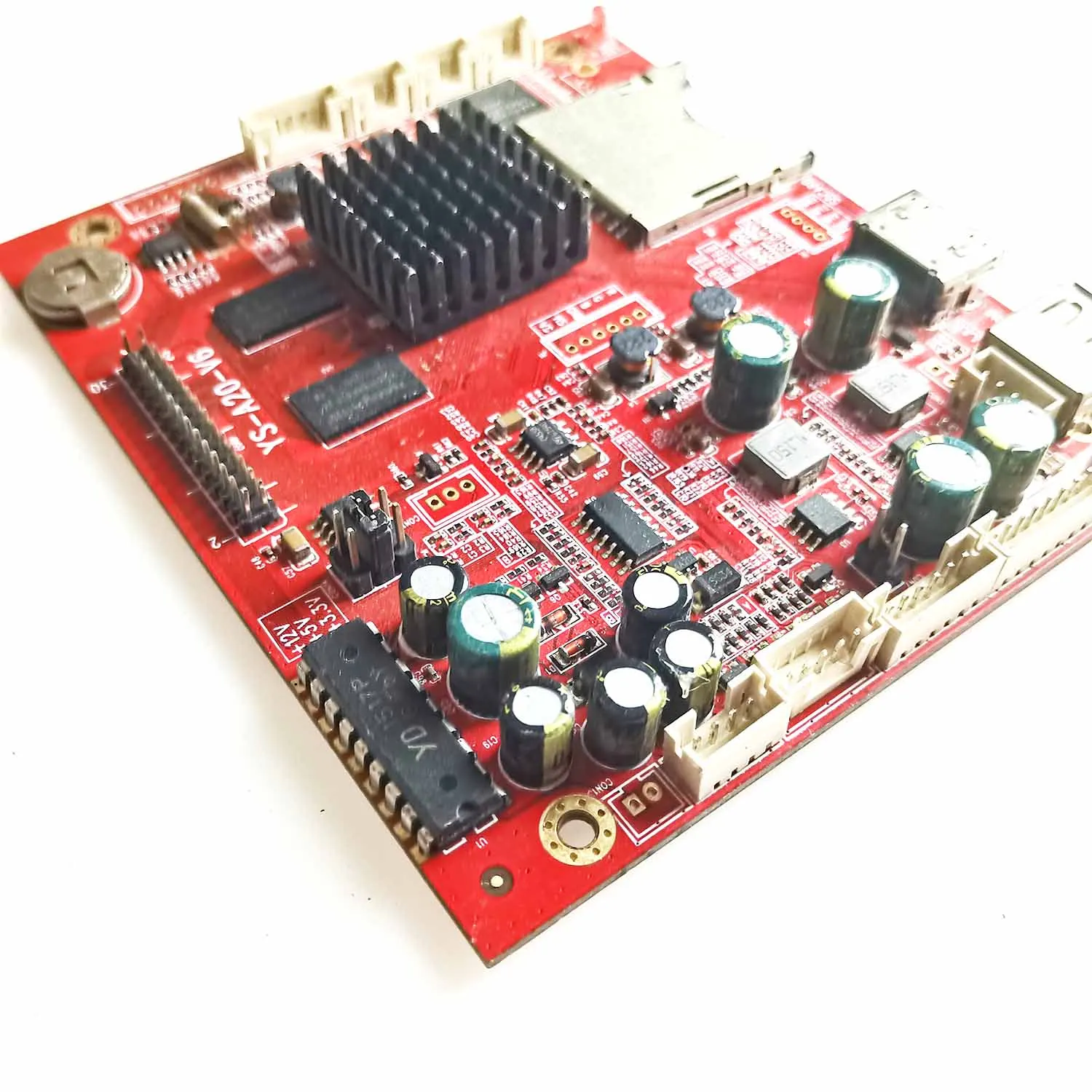USB + SD-карта для воспроизведения видео
