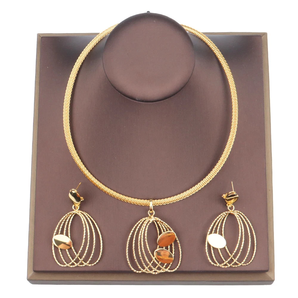 Fashion Jewelry Set for Women Geometry Pendant Necklace and Earrings Gold Plated Jewelry Set for Ladies Party Daily Accessory
