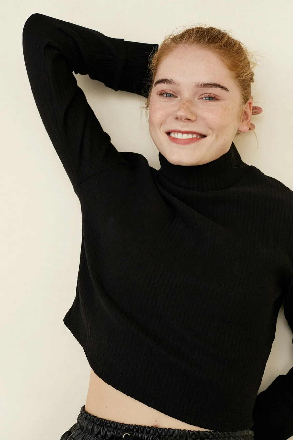 

Женская толстовка, черные толстовки, стильные всесезонные 2022 новые дизайнерские пуловеры, толстовки с капюшоном из флиса