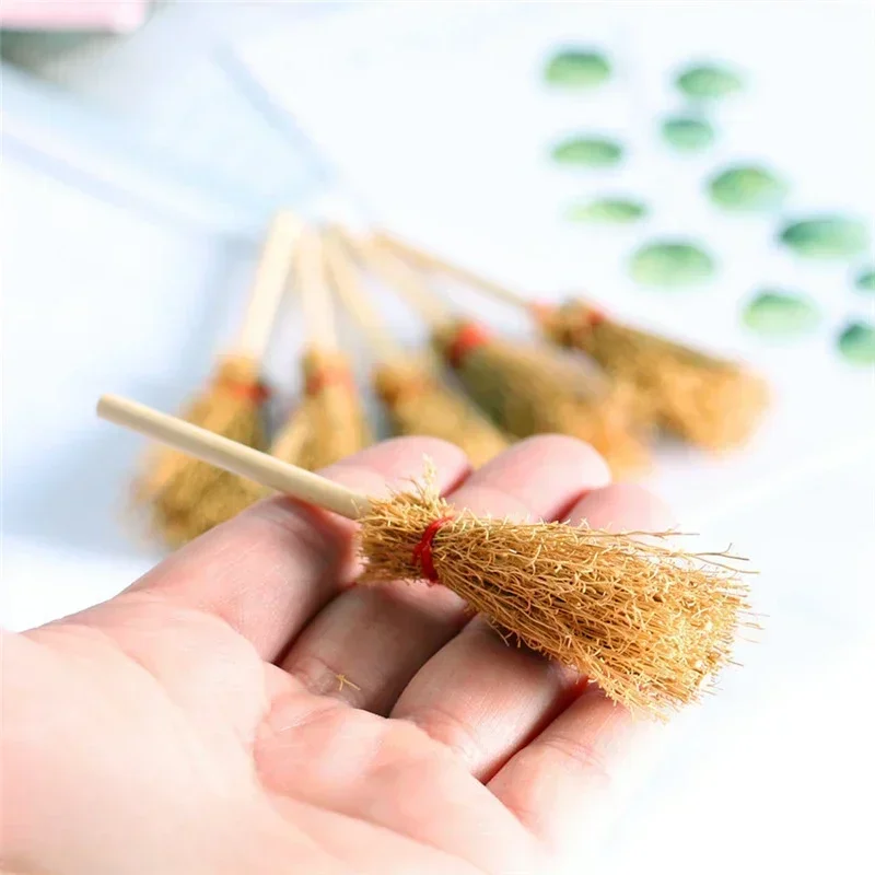 

Мини веник из лозы